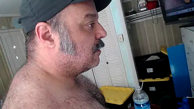 bullmusclejoe online show from April 17, 2026, 10:13 pm