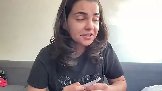 bruninhapt online show from September 16, 2025, 7:53 am