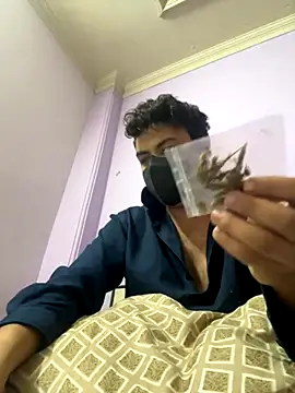 Snapshot of playboyxxx1905 chatting on October 5, 2025, 8:01 am playboyxxx1905 online show from October 5, 2025, 8:01 am