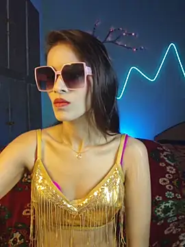 royeoy22 online show from March 18, 2026, 10:40 am