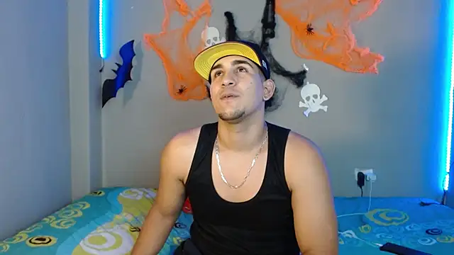 massimo vidal  online show from October 26, 2025, 5:24 am