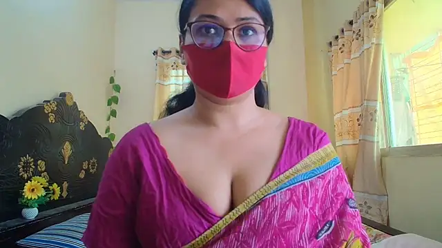 Elena cruz5 online show from May 17, 2026, 4:21 am