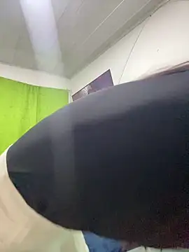 Snapshot of sashaxxx1630 chatting on October 6, 2025, 4:43 am sashaxxx1630 online show from October 6, 2025, 4:43 am