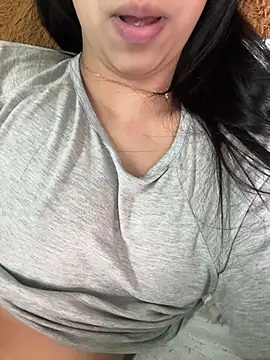 lulizoee online show from July 23, 2026, 6:28 pm