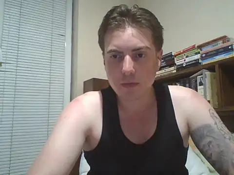 Snapshot of leaolad95 chatting on July 16, 2026, 6:36 pm leaolad95 online show from July 16, 2026, 6:36 pm