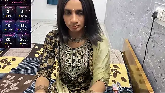 LuvLayla online show from June 22, 2026, 11:02 pm