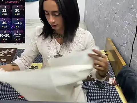 LuvLayla online show from June 24, 2026, 8:19 pm