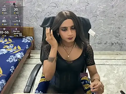 LuvLayla online show from July 8, 2026, 2:05 am