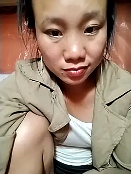 liu-liusexy online show from October 2, 2025, 4:47 pm