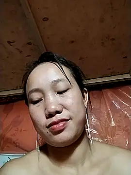 liu-liusexy online show from October 12, 2025, 2:43 am