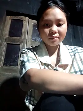 omiu-baby online show from September 22, 2025, 10:34 pm