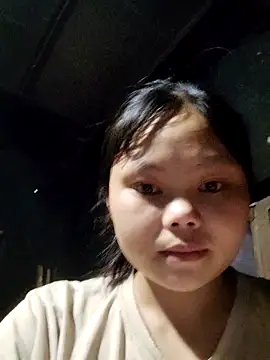 omiu-baby online show from May 17, 2026, 10:28 pm