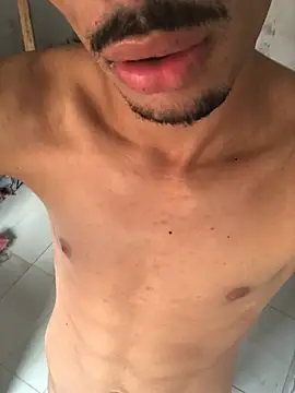 UsualSummer2 online show from April 7, 2026, 2:17 pm