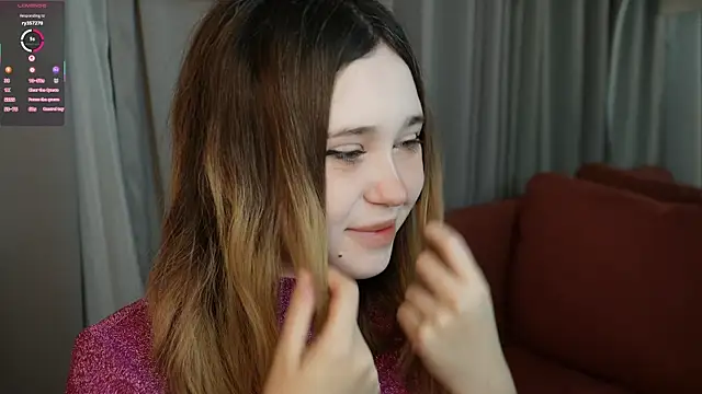 Lina Glow online show from November 30, 2025, 6:39 am