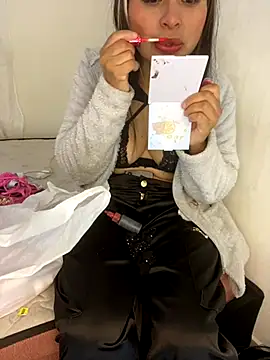 JesicaHorny69 online show from October 11, 2025, 2:26 pm