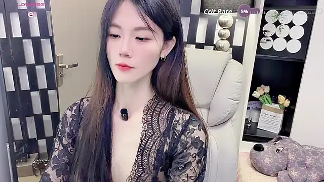 Yueyue-MM online show from May 27, 2026, 12:40 am