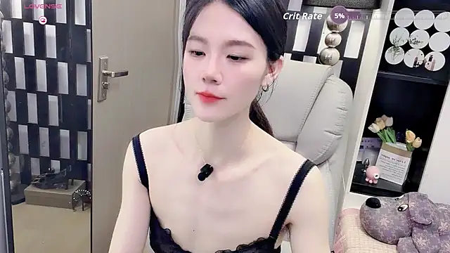 Yueyue-MM online show from May 29, 2026, 2:26 pm