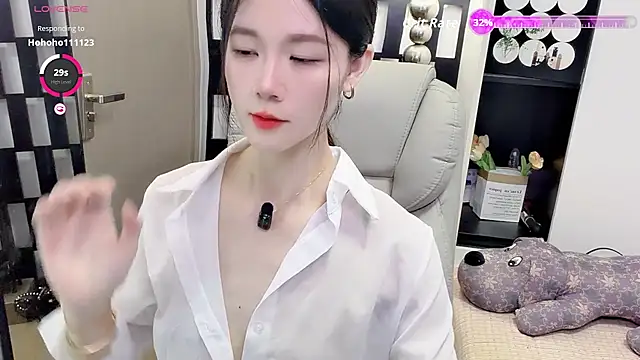 Yueyue-MM online show from July 5, 2026, 1:56 am