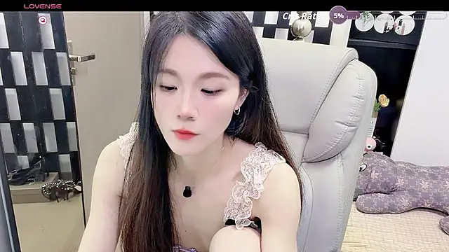 Yueyue-MM online show from July 11, 2026, 2:09 pm