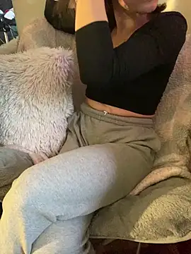 d3luluxx online show from October 24, 2025, 6:48 pm