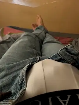 Normalludo0202 online show from November 11, 2025, 2:50 pm