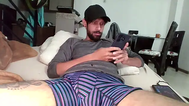 Alejandro92 cali online show from March 2, 2026, 4:25 am