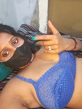 Minu love online show from March 7, 2026, 11:02 pm