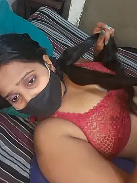 Minu love online show from April 1, 2026, 7:00 pm