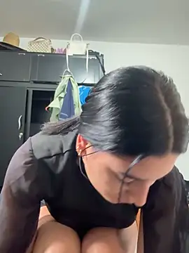 Scarlett 12 online show from September 27, 2025, 1:49 pm