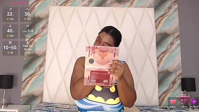 Snapshot of PenelopeBoobss chatting on September 9, 2025, 6:29 pm PenelopeBoobss online show from September 9, 2025, 6:29 pm