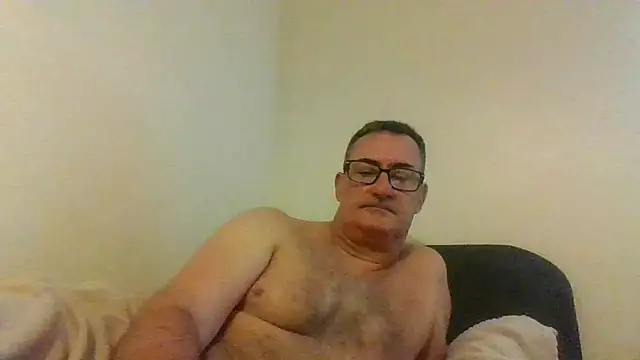 Snapshot of goldenman59 chatting on September 28, 2025, 1:05 pm goldenman59 online show from September 28, 2025, 1:05 pm
