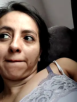 Snapshot of salo-rousee chatting on September 25, 2025, 8:56 pm salo-rousee online show from September 25, 2025, 8:56 pm