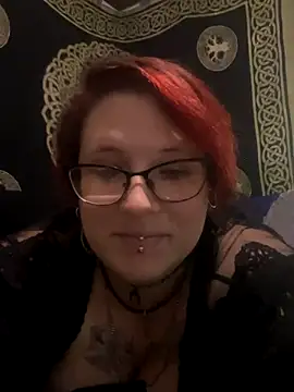 Snapshot of Harleesinn chatting on September 16, 2025, 6:31 pm Harleesinn online show from September 16, 2025, 6:31 pm