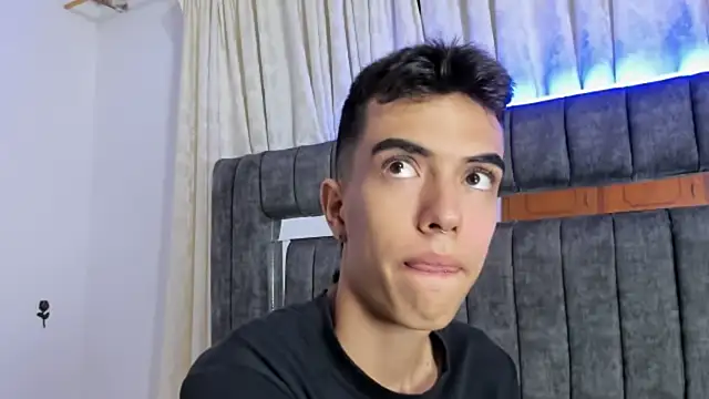 Snapshot of dylan_202520_ chatting on September 25, 2025, 11:25 am dylan 202520 online show from September 25, 2025, 11:25 am