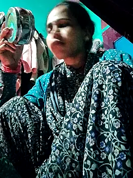 Pooja750 online show from February 20, 2026, 12:51 am