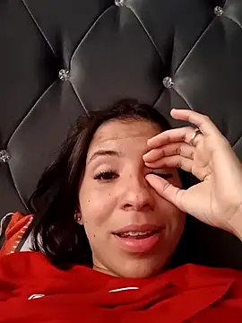 Snapshot of Liagni0 chatting on November 7, 2025, 4:18 pm Liagni0 online show from November 7, 2025, 4:18 pm