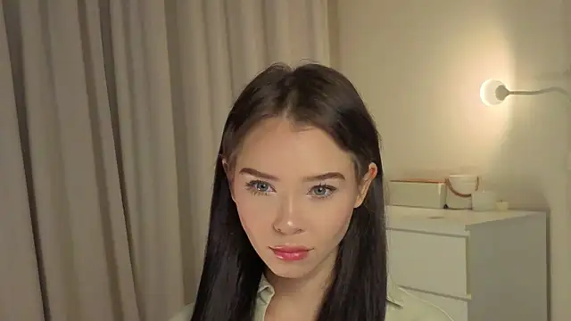 slyshypie online show from November 7, 2025, 1:22 pm