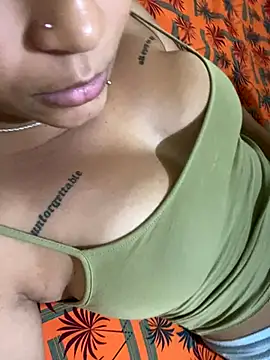 Snapshot of clarinha2 chatting on December 21, 2025, 6:26 pm clarinha2 online show from December 21, 2025, 6:26 pm