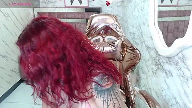 Red Bunny v online show from December 16, 2025, 1:21 am