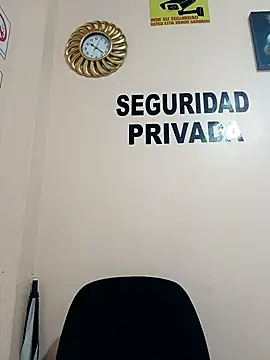 Hannah-colx online show from September 24, 2025, 2:20 pm