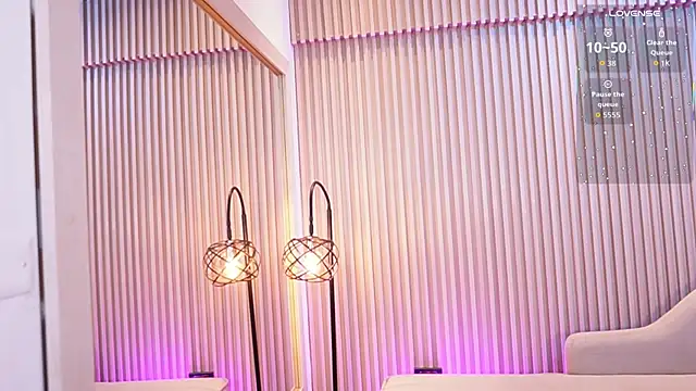 GiaNovak online show from October 16, 2025, 11:55 am