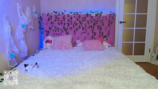 Pink Lila18 online show from February 21, 2026, 12:44 am