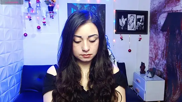 Eva Roussell online show from December 18, 2025, 3:29 pm