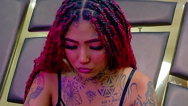 EmilieLake online show from March 29, 2026, 2:22 am