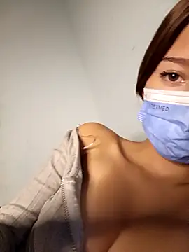 Snapshot of GiselleFever chatting on October 3, 2025, 11:46 pm GiselleFever online show from October 3, 2025, 11:46 pm