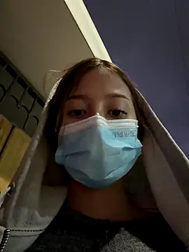 Snapshot of GiselleFever chatting on October 13, 2025, 11:27 pm GiselleFever online show from October 13, 2025, 11:27 pm