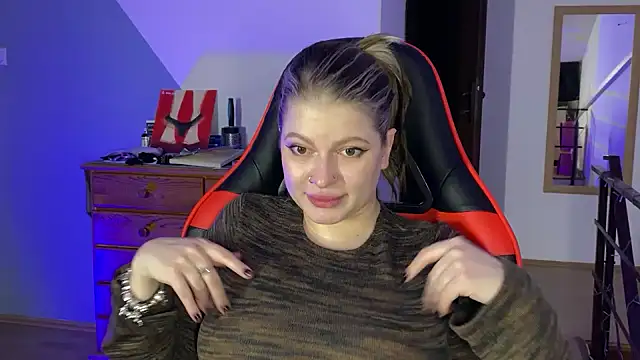 Snapshot of Mia_Kamp chatting on October 11, 2025, 12:43 am Mia Kamp online show from October 11, 2025, 12:43 am