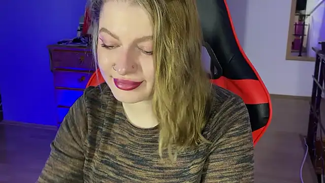 Snapshot of Mia_Kamp chatting on October 14, 2025, 6:20 pm Mia Kamp online show from October 14, 2025, 6:20 pm