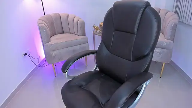 issi loren online show from December 1, 2025, 12:59 am