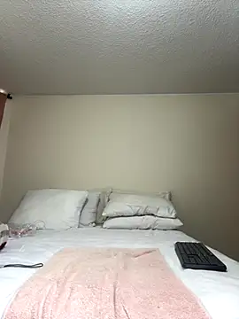 azzahara- online show from December 3, 2025, 9:24 pm